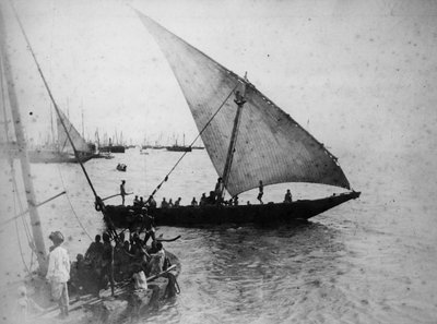 Bombay: Dubash boat, 1870s by English Photographer